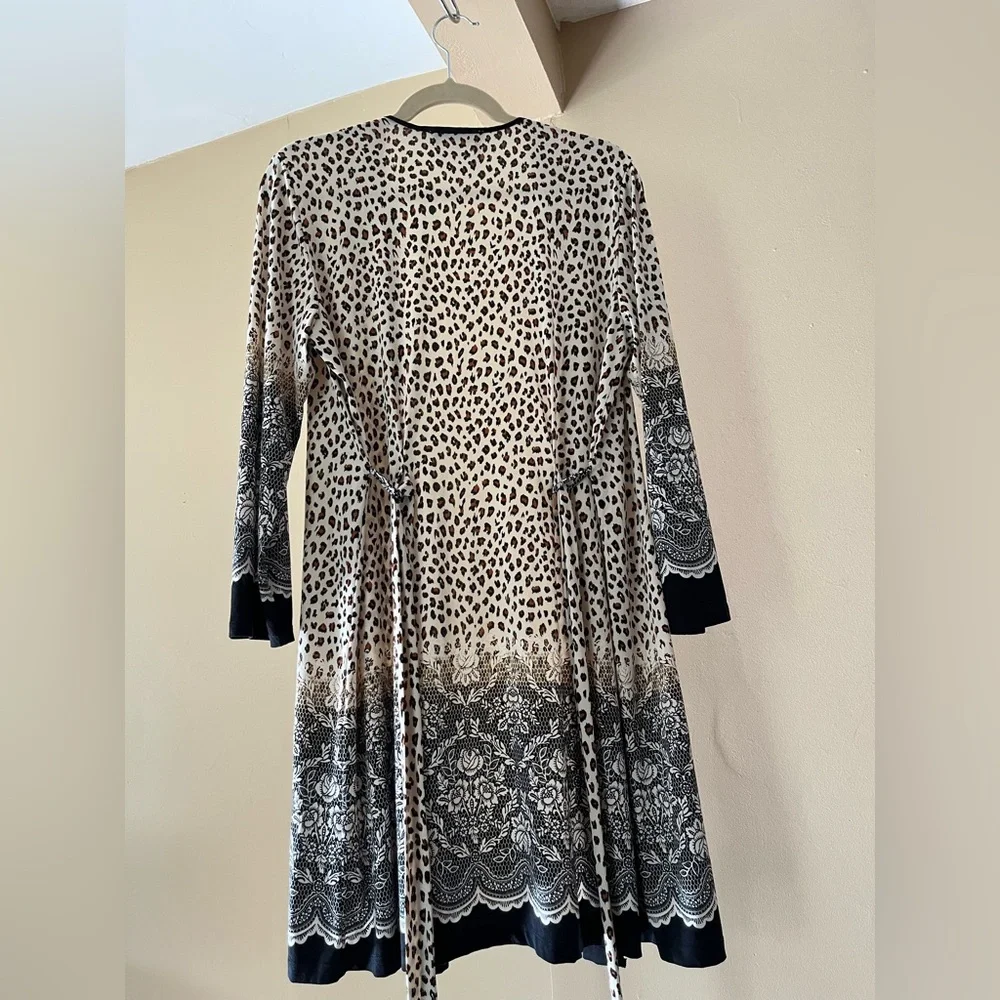 Linea Donatella Robe 🐆☕️ - Picture 2 of 3
